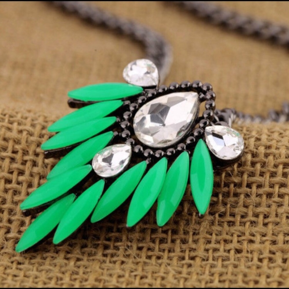 Green Teardrop Statement Necklace